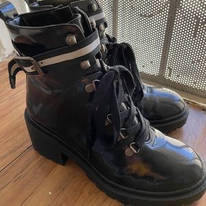 Women’s boots